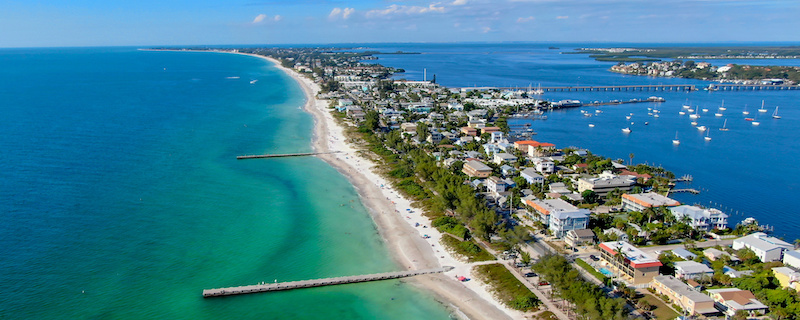 Cortez beach and little pier, Anna Maria Island