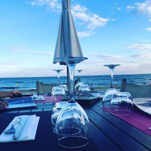 Ginny's & Jane E's Café & Coastal Store